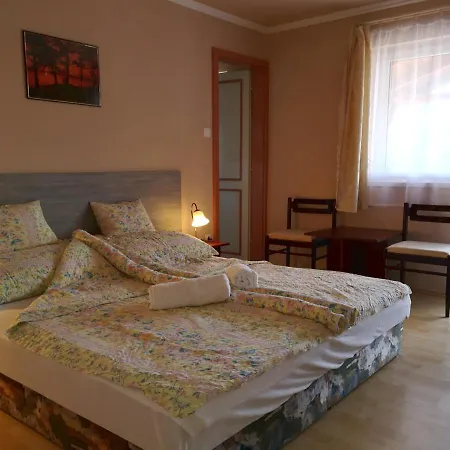 Vitorlas Apartmanhaz Siofok
